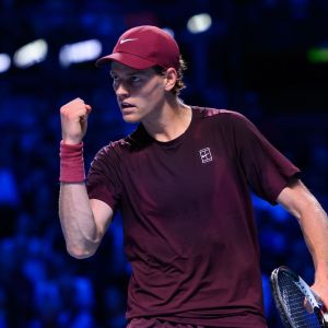 NikeCourt Dri-FIT Advantage Men's Tennis Top